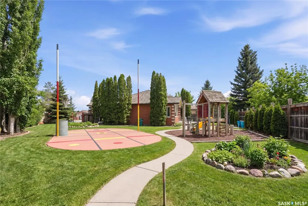 214 Forsyth Court Saskatoon SK S7N 4H2