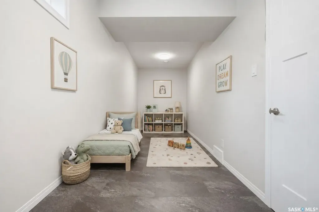 214 Forsyth Court Saskatoon SK S7N 4H2