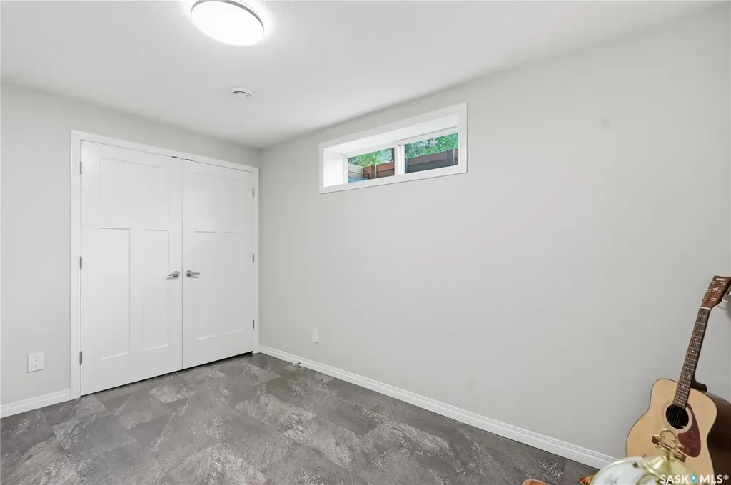 214 Forsyth Court Saskatoon SK S7N 4H2