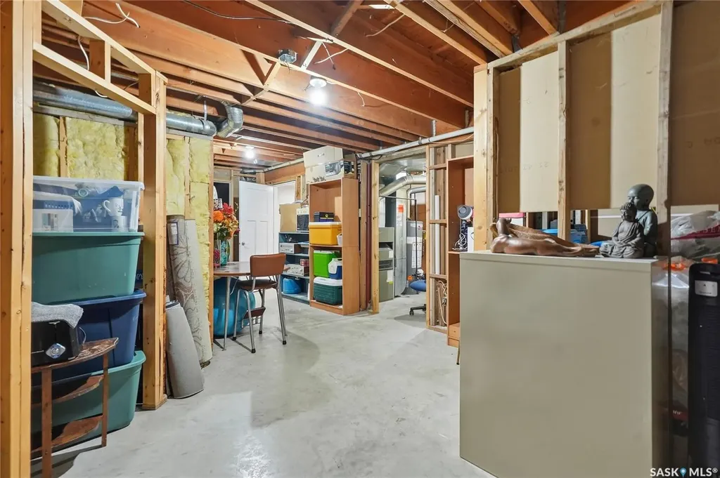 214 Forsyth Court Saskatoon SK S7N 4H2