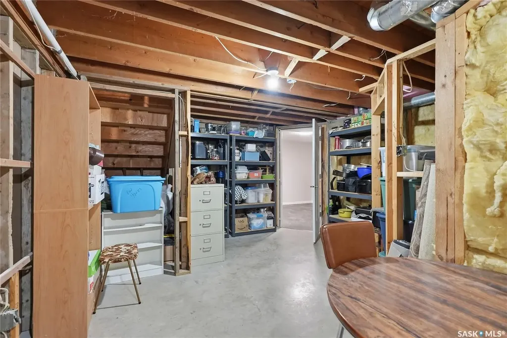 214 Forsyth Court Saskatoon SK S7N 4H2