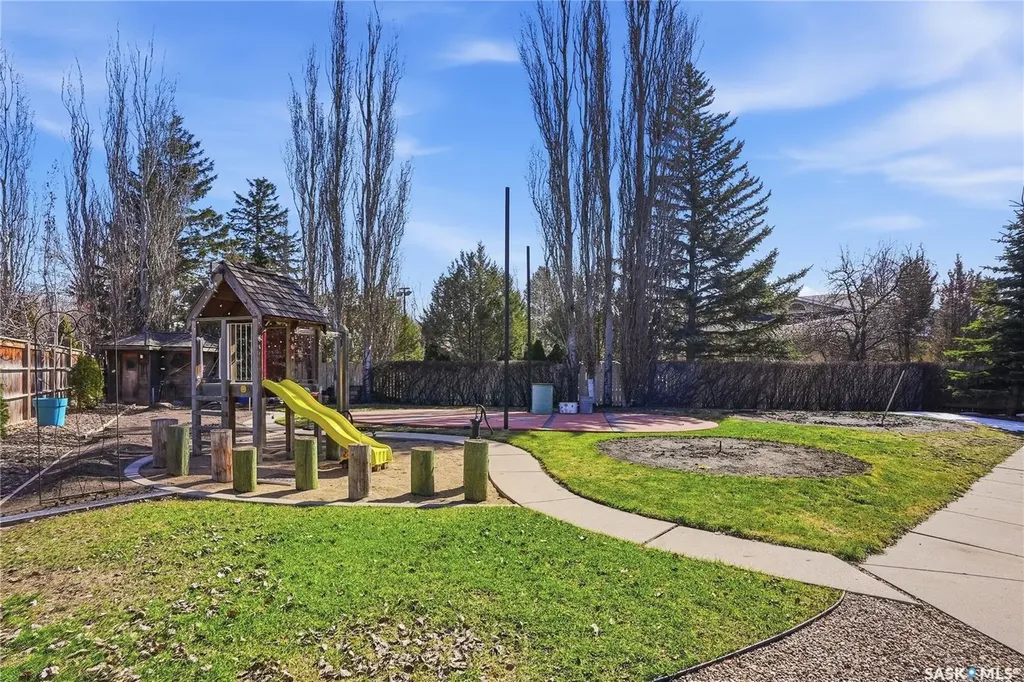 214 Forsyth Court Saskatoon SK S7N 4H2
