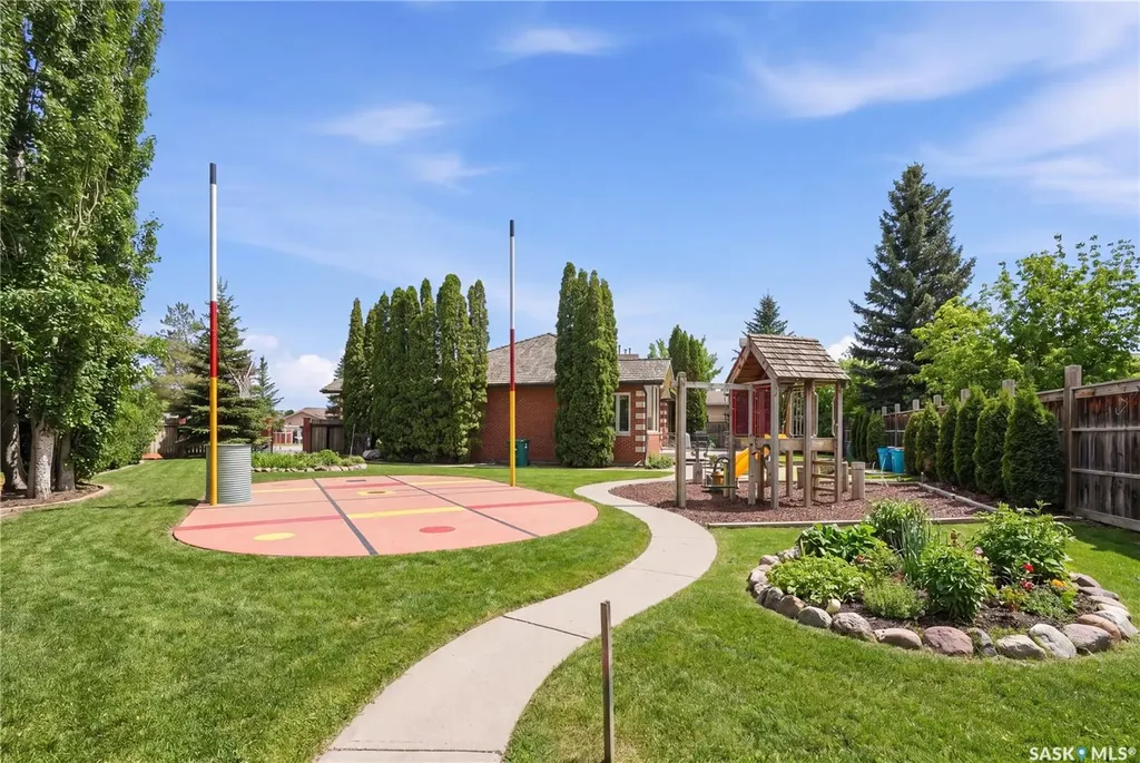 214 Forsyth Court Saskatoon SK S7N 4H2