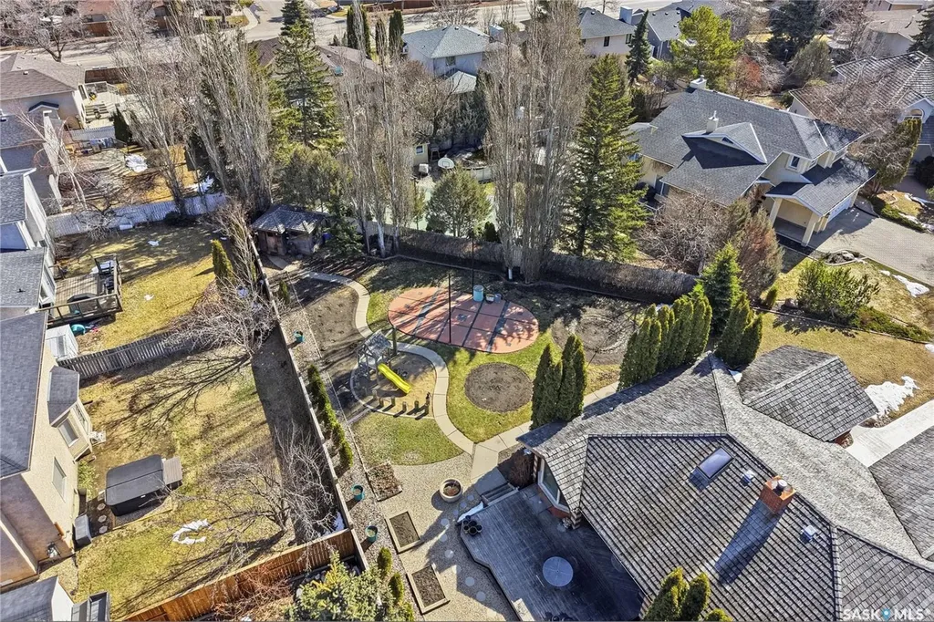 214 Forsyth Court Saskatoon SK S7N 4H2