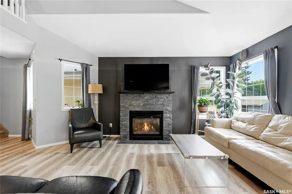 905 9th Street E Saskatoon SK S7H 0M9