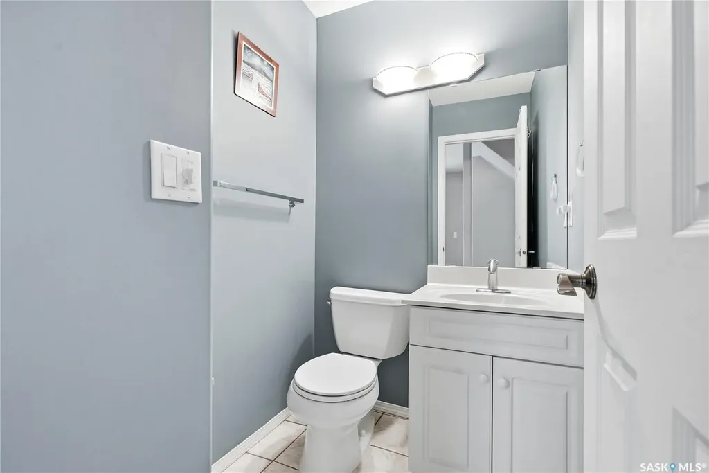 905 9th Street E Saskatoon SK S7H 0M9