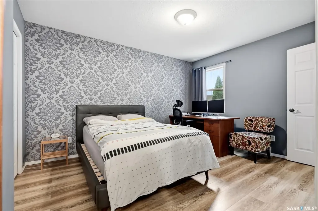 905 9th Street E Saskatoon SK S7H 0M9