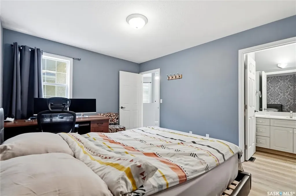 905 9th Street E Saskatoon SK S7H 0M9