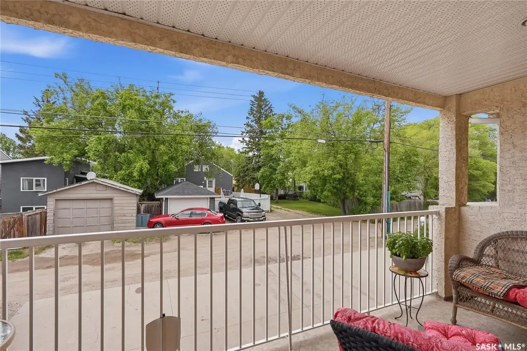 905 9th Street E Saskatoon SK S7H 0M9