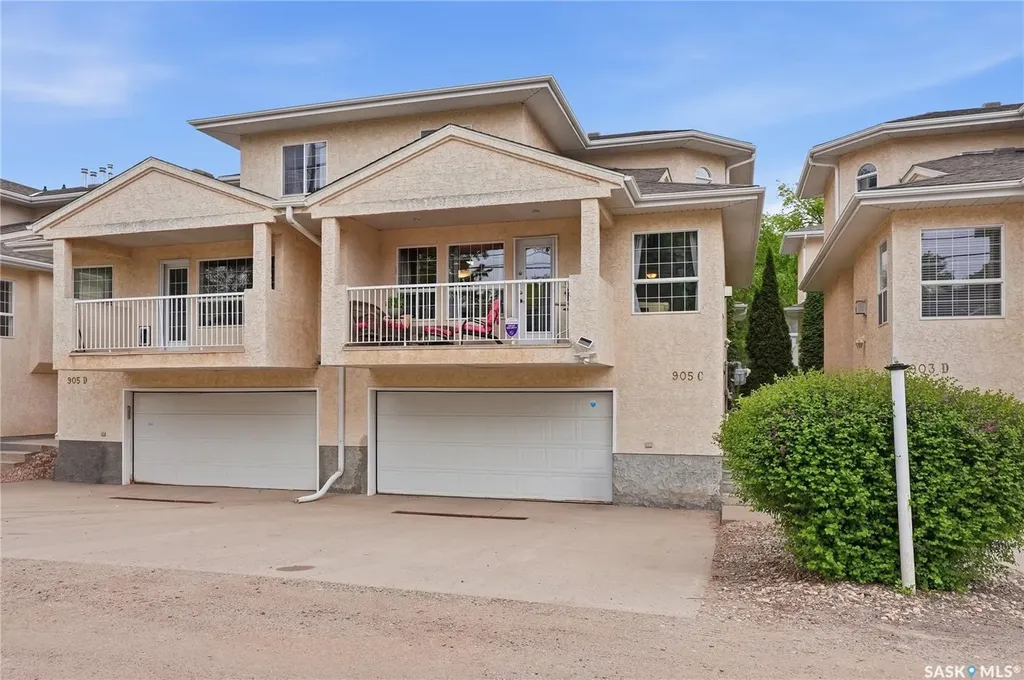 905 9th Street E Saskatoon SK S7H 0M9