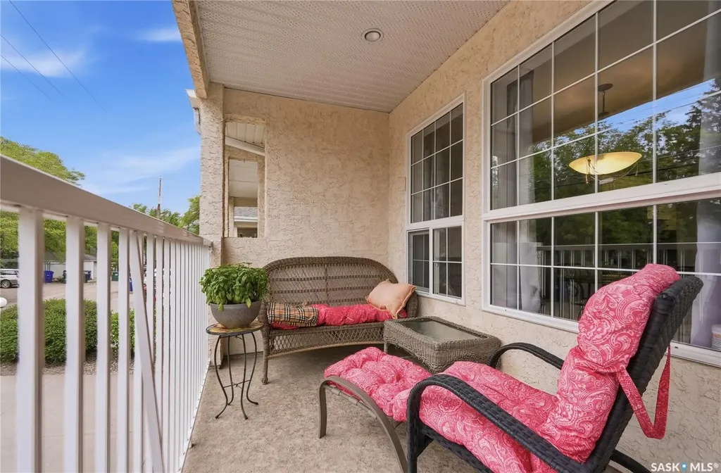 905 9th Street E Saskatoon SK S7H 0M9