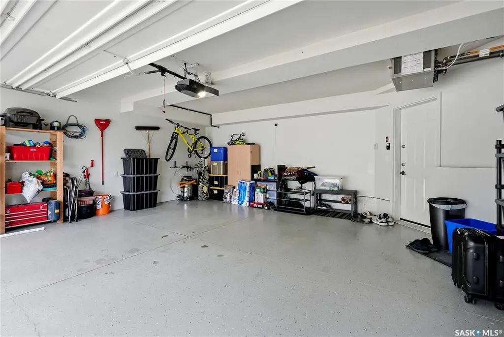 905 9th Street E Saskatoon SK S7H 0M9