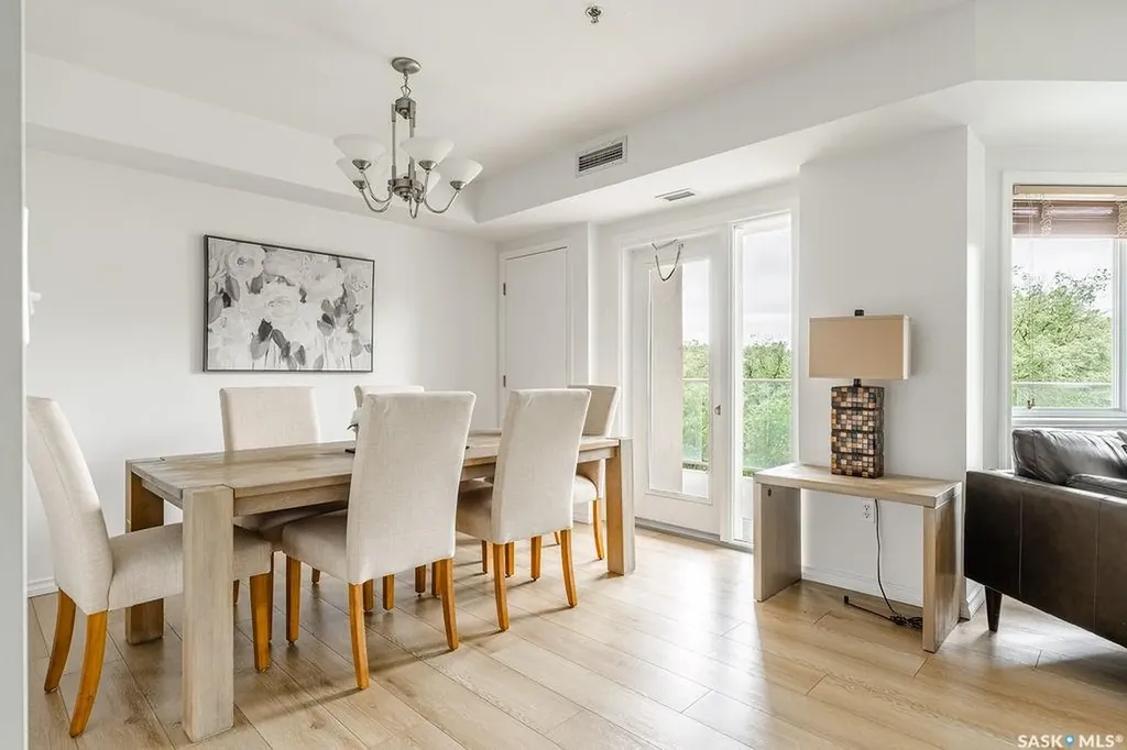 902 Spadina Crescent E Saskatoon SK S7K 0G8