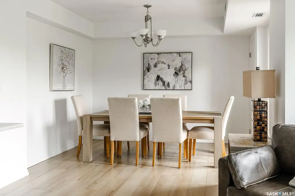 902 Spadina Crescent E Saskatoon SK S7K 0G8