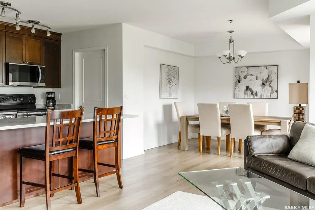 902 Spadina Crescent E Saskatoon SK S7K 0G8