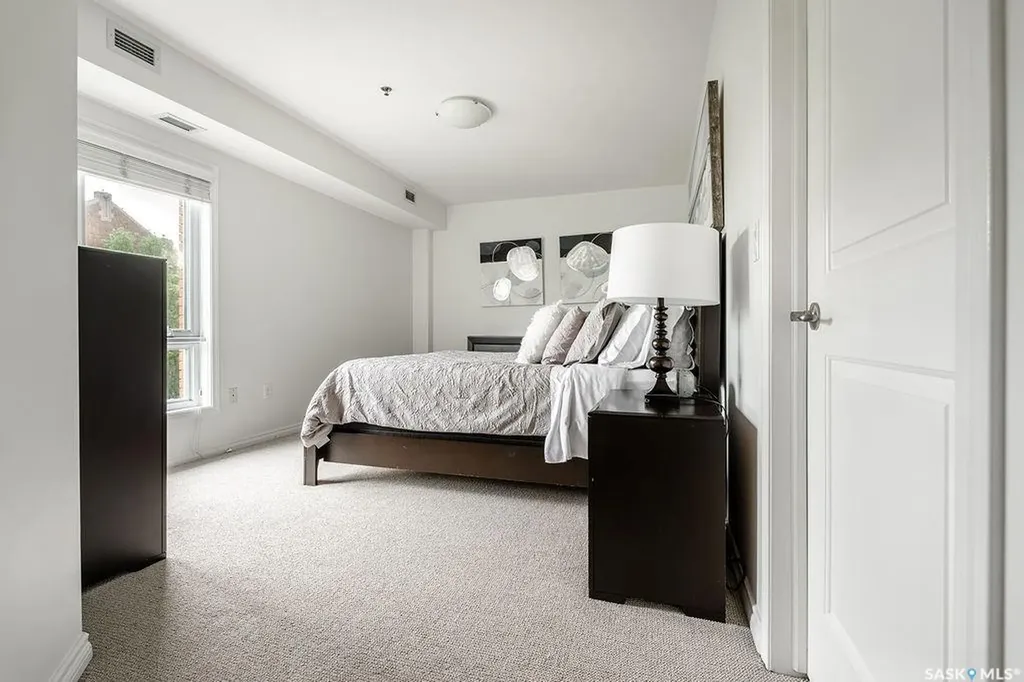 902 Spadina Crescent E Saskatoon SK S7K 0G8