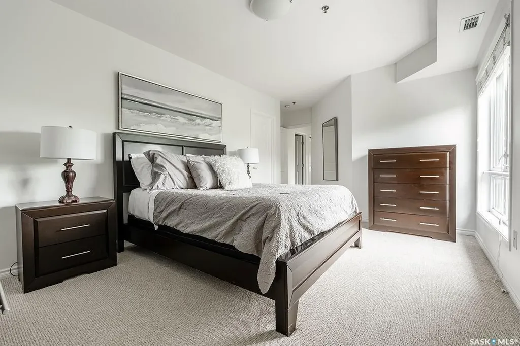 902 Spadina Crescent E Saskatoon SK S7K 0G8