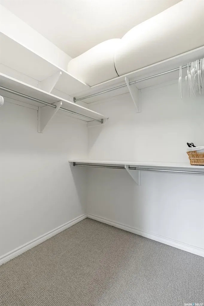 902 Spadina Crescent E Saskatoon SK S7K 0G8