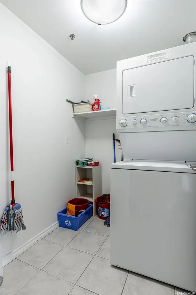 902 Spadina Crescent E Saskatoon SK S7K 0G8