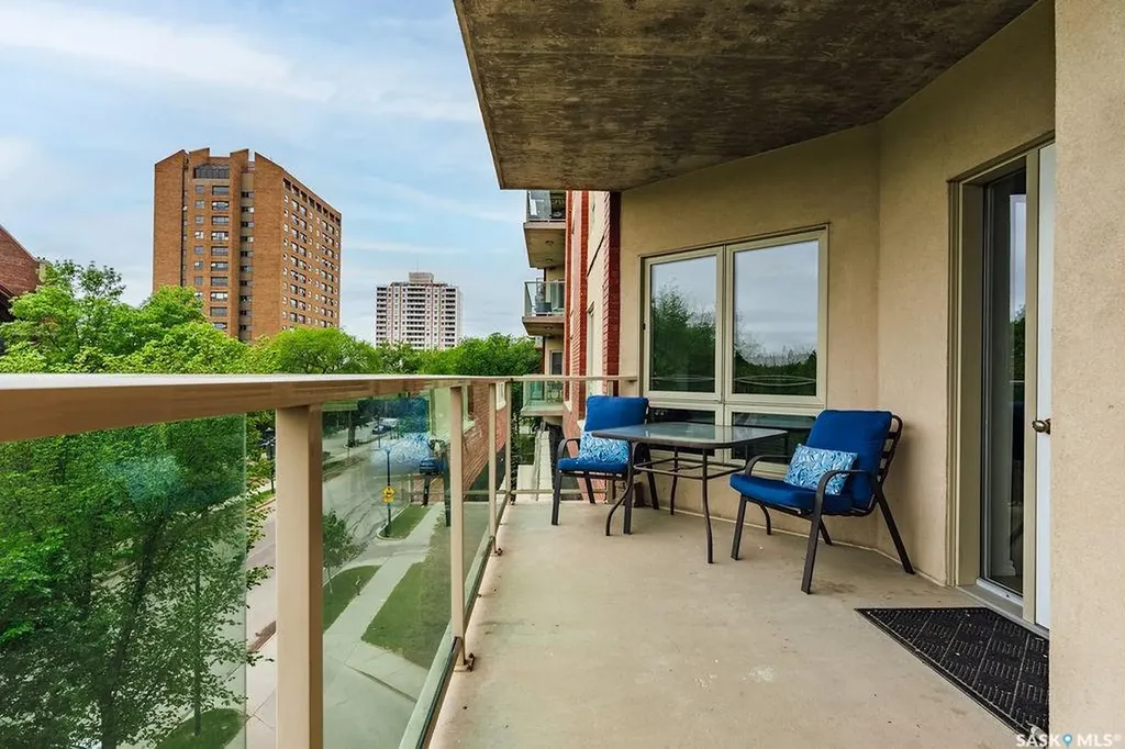902 Spadina Crescent E Saskatoon SK S7K 0G8