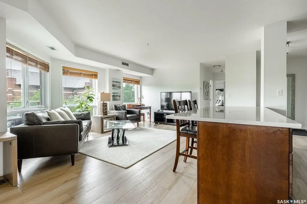 902 Spadina Crescent E Saskatoon SK S7K 0G8