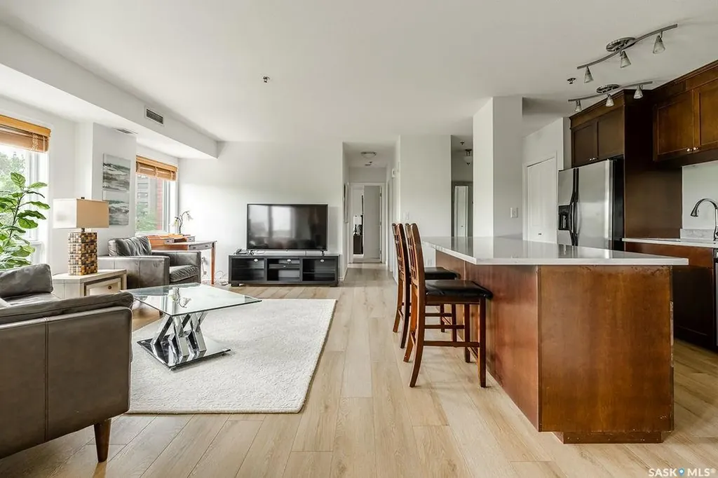 902 Spadina Crescent E Saskatoon SK S7K 0G8