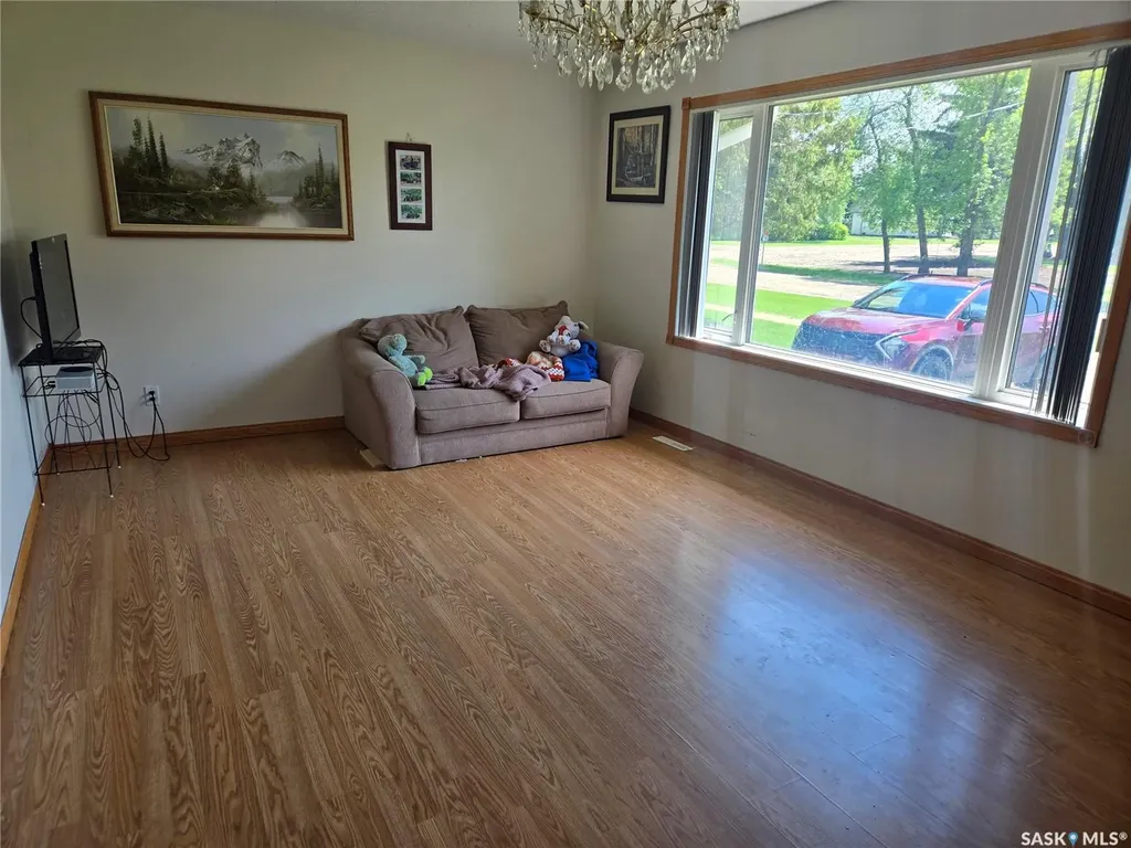 334 Moltke Avenue Windthorst SK S0G 5G0