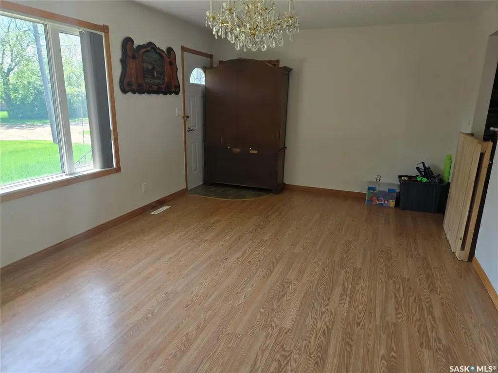 334 Moltke Avenue Windthorst SK S0G 5G0