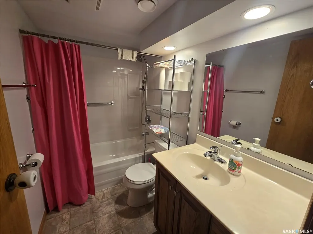 334 Moltke Avenue Windthorst SK S0G 5G0
