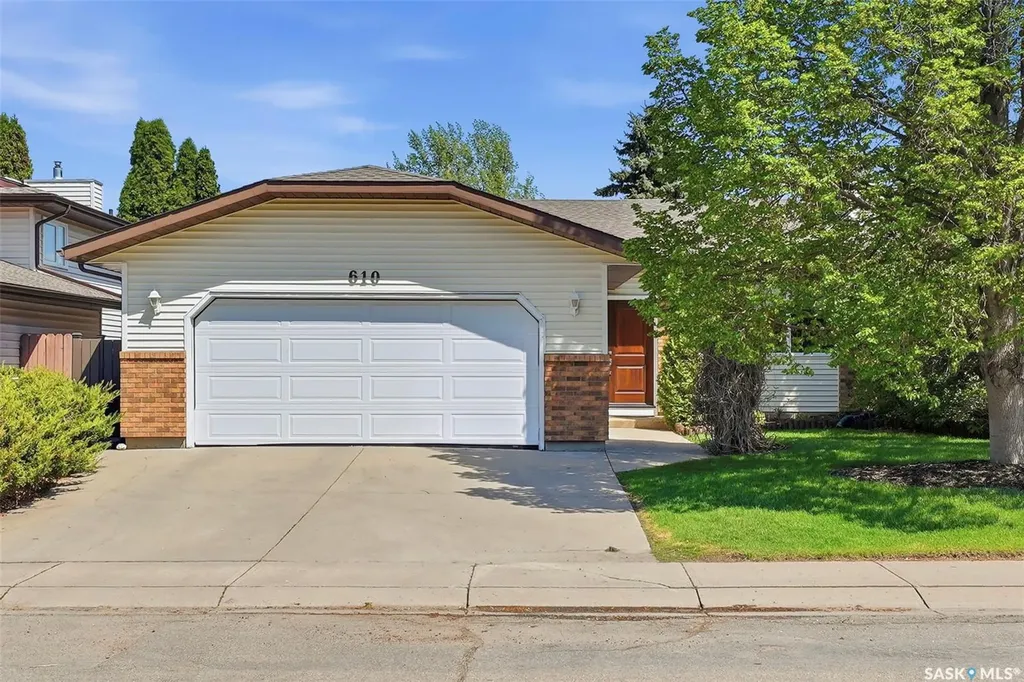 610 Bronson Crescent Saskatoon SK S7J 5E5