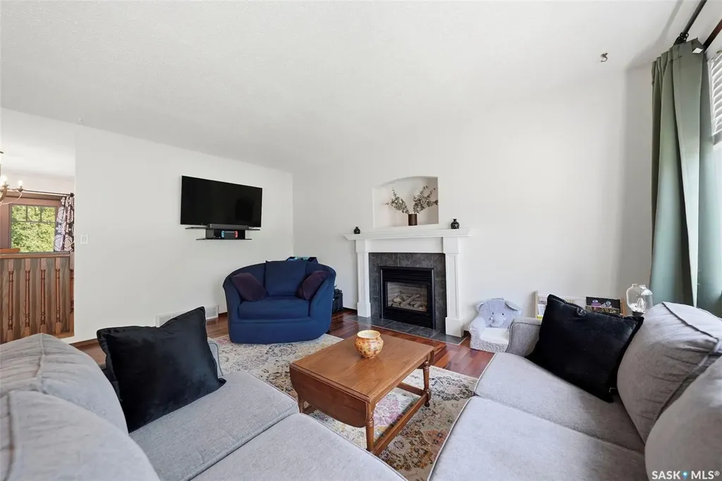 610 Bronson Crescent Saskatoon SK S7J 5E5