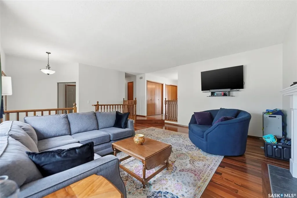 610 Bronson Crescent Saskatoon SK S7J 5E5