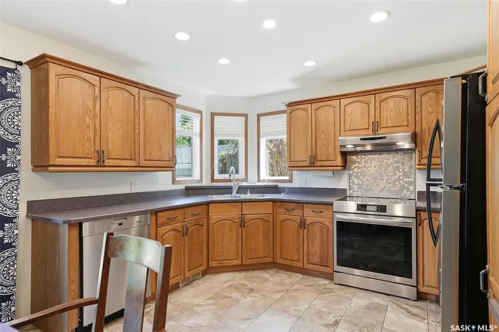 610 Bronson Crescent Saskatoon SK S7J 5E5