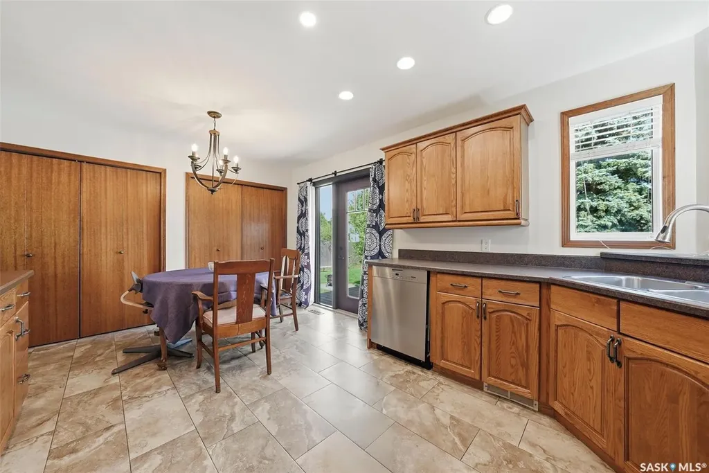 610 Bronson Crescent Saskatoon SK S7J 5E5
