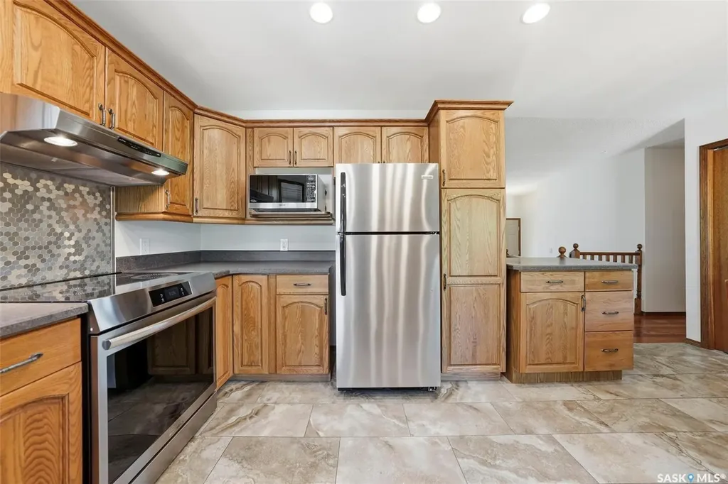 610 Bronson Crescent Saskatoon SK S7J 5E5