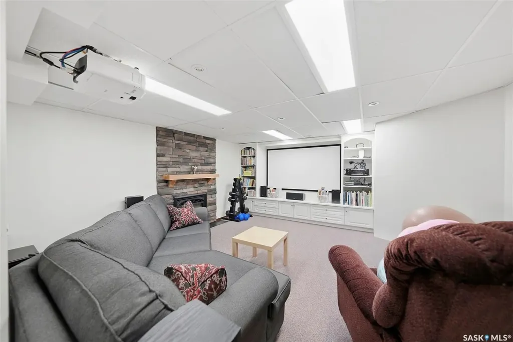 610 Bronson Crescent Saskatoon SK S7J 5E5
