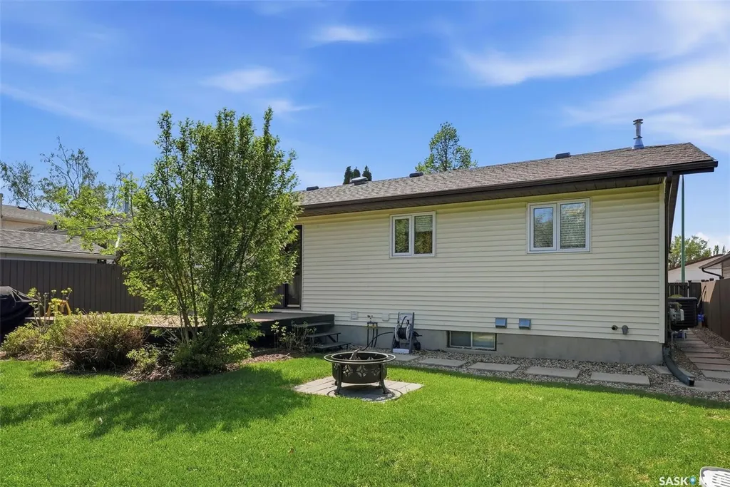 610 Bronson Crescent Saskatoon SK S7J 5E5