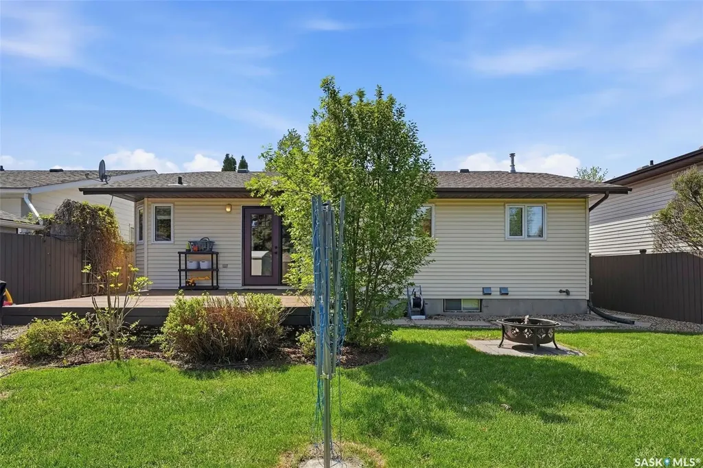 610 Bronson Crescent Saskatoon SK S7J 5E5