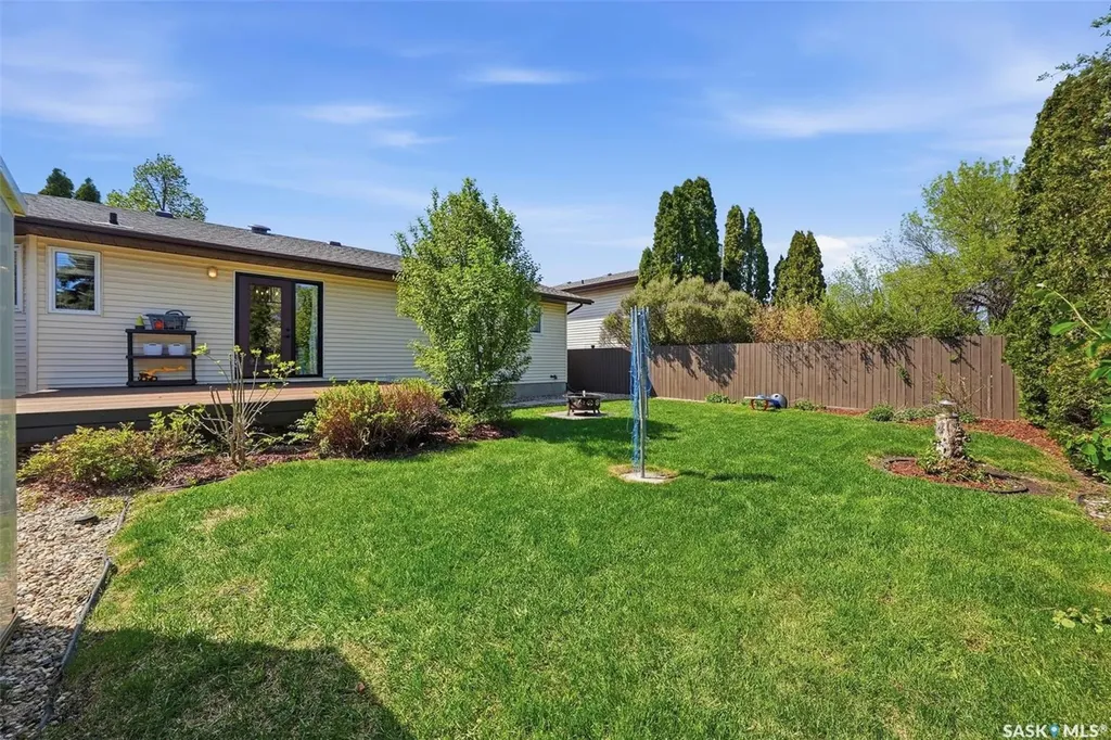 610 Bronson Crescent Saskatoon SK S7J 5E5