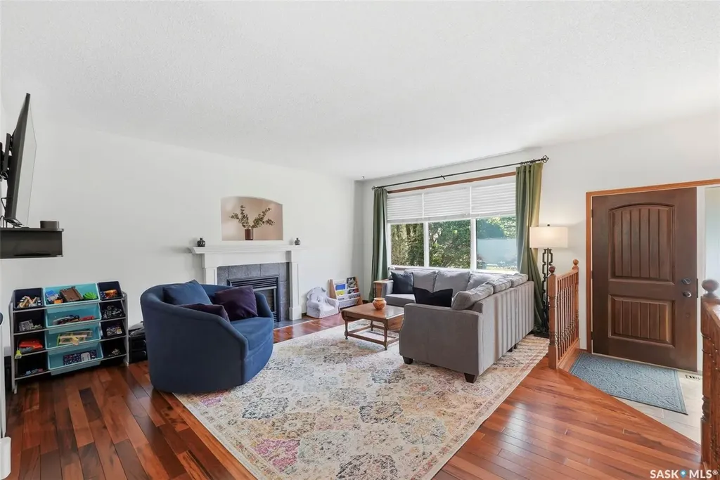 610 Bronson Crescent Saskatoon SK S7J 5E5