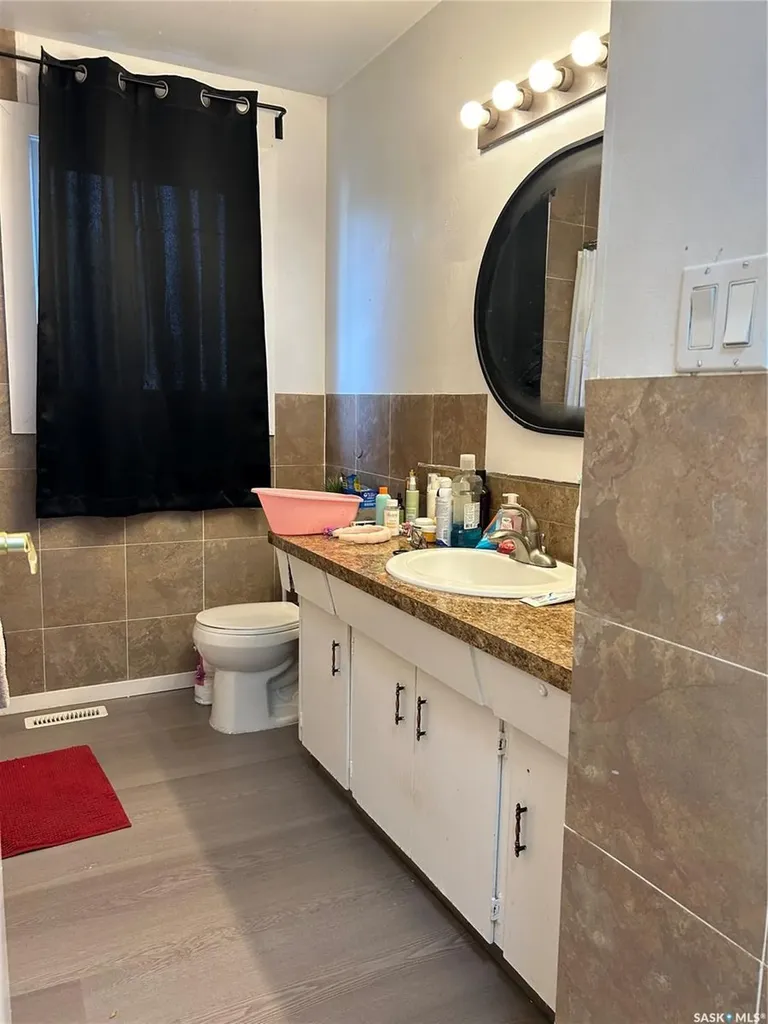 625 4th Street Estevan SK S4A 0V4