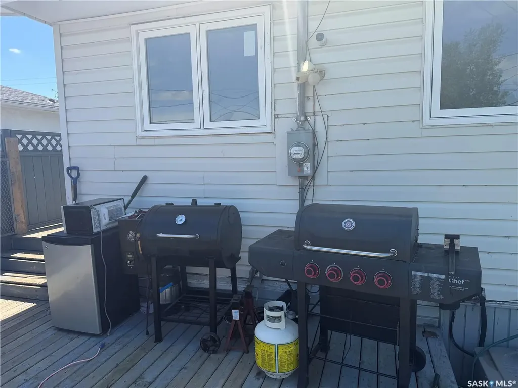 625 4th Street Estevan SK S4A 0V4