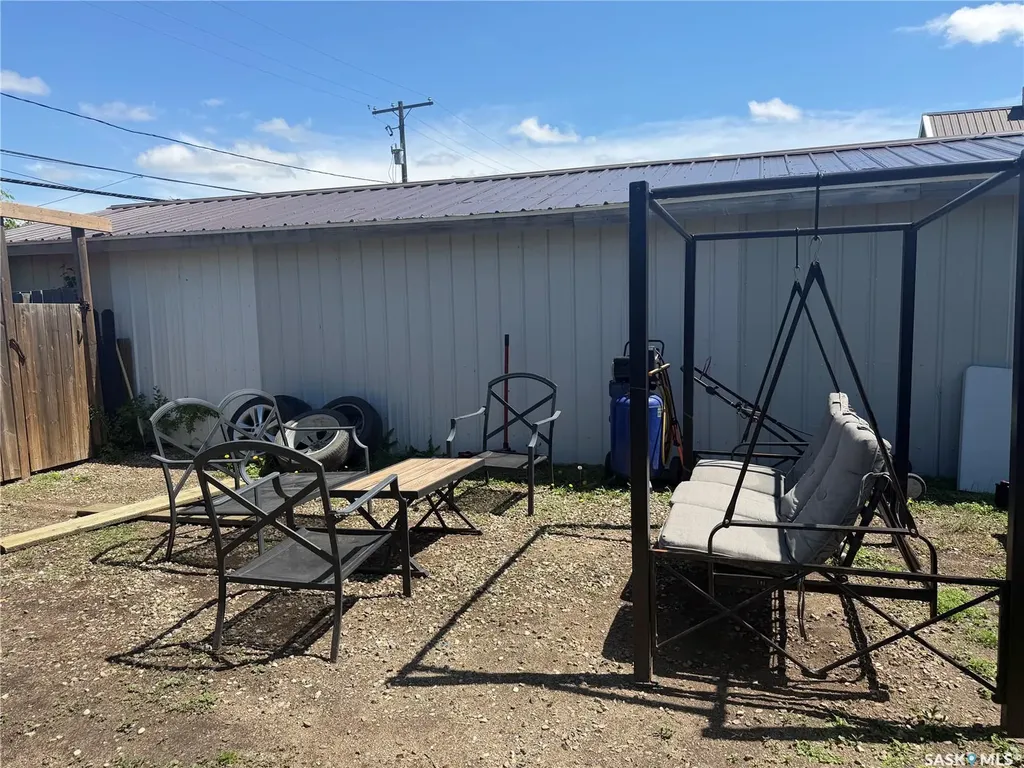625 4th Street Estevan SK S4A 0V4