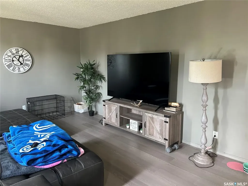 625 4th Street Estevan SK S4A 0V4