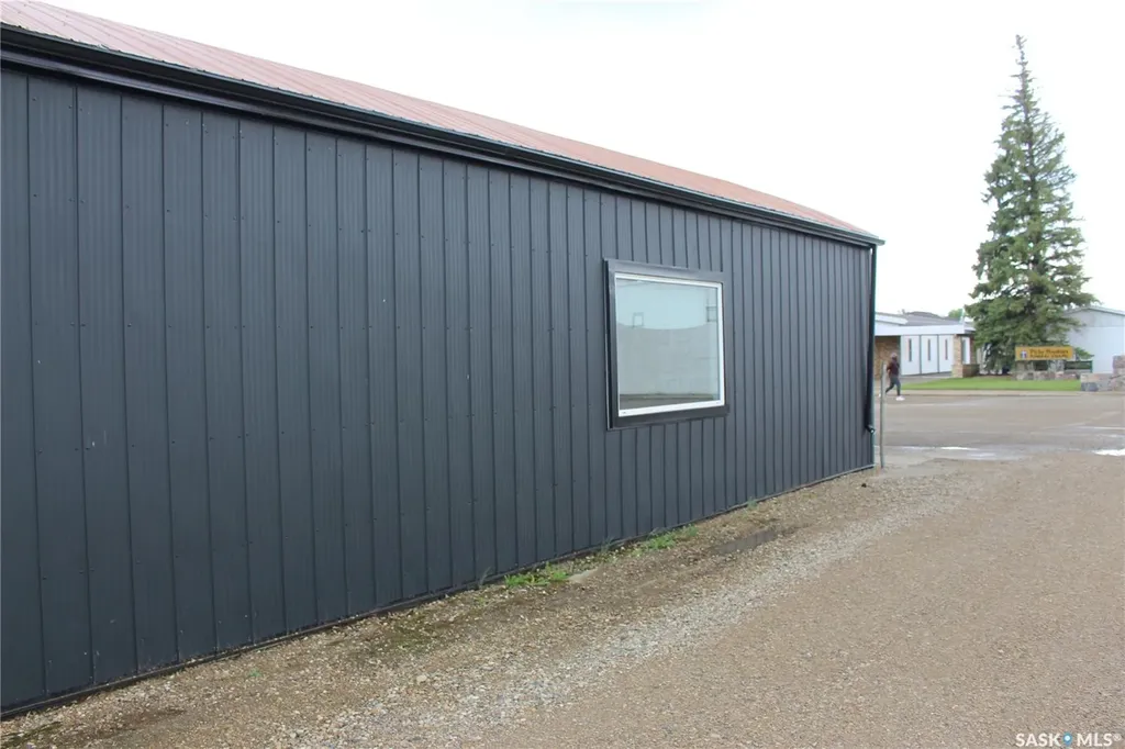 101 5th Street E Gravelbourg SK S0H 1X0