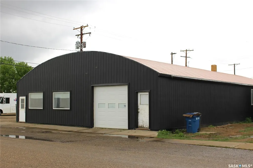 101 5th Street E Gravelbourg SK S0H 1X0