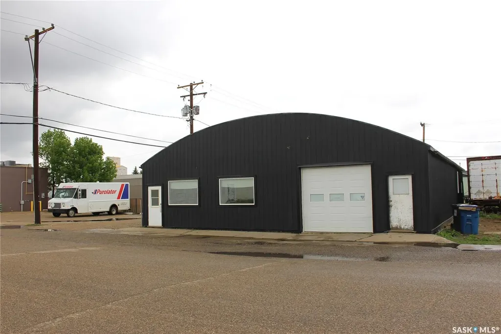 101 5th Street E Gravelbourg SK S0H 1X0