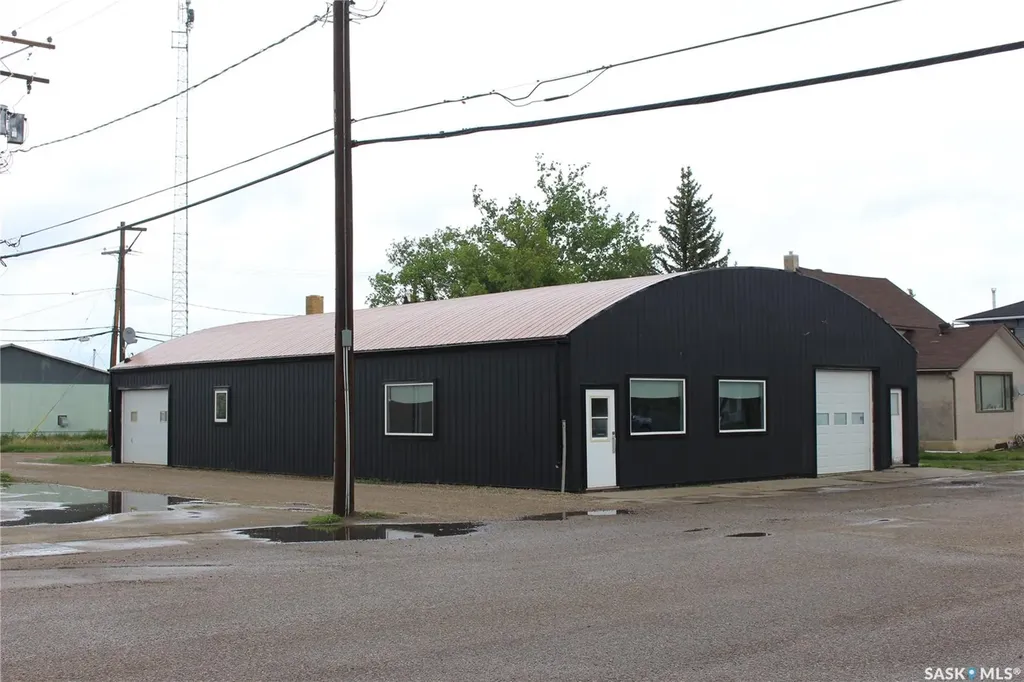 101 5th Street E Gravelbourg SK S0H 1X0