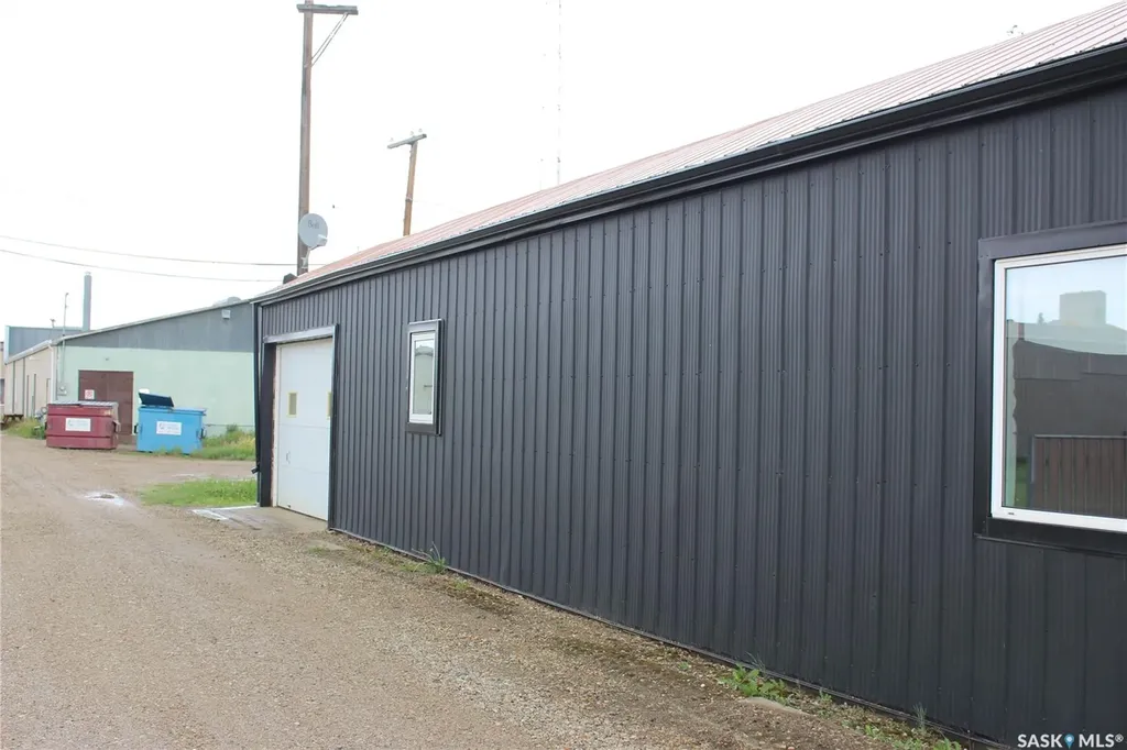101 5th Street E Gravelbourg SK S0H 1X0