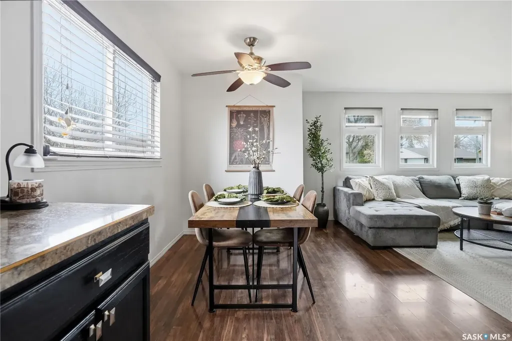 737 Vaughan Street Moose Jaw SK S6H 5N4